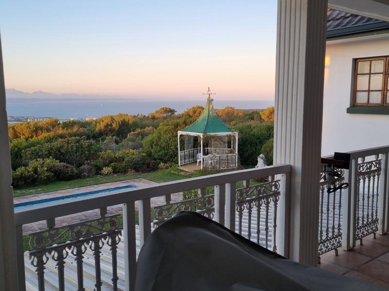 15 Bedroom Property for Sale in Aalwyndal Western Cape